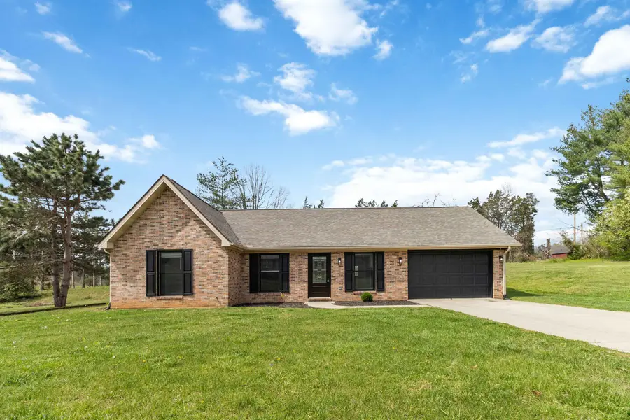 111 Whispering Oaks Drive, Somerset, KY 42503 - #2