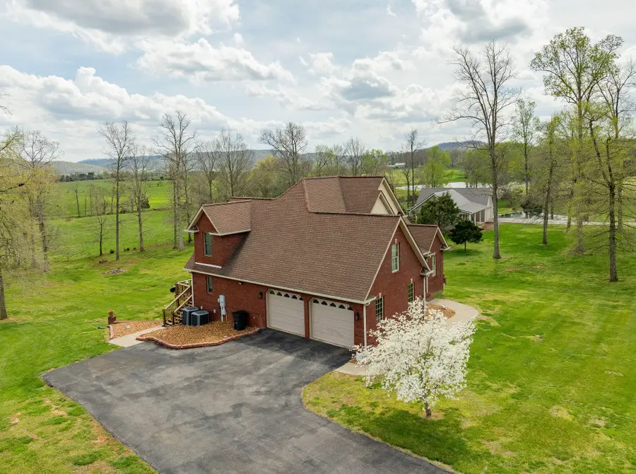 575 Sunset Boulevard, Monticello, KY 42633 - #3