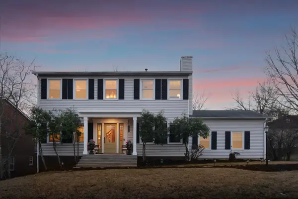 997 Chinoe Road, Lexington, KY 40502