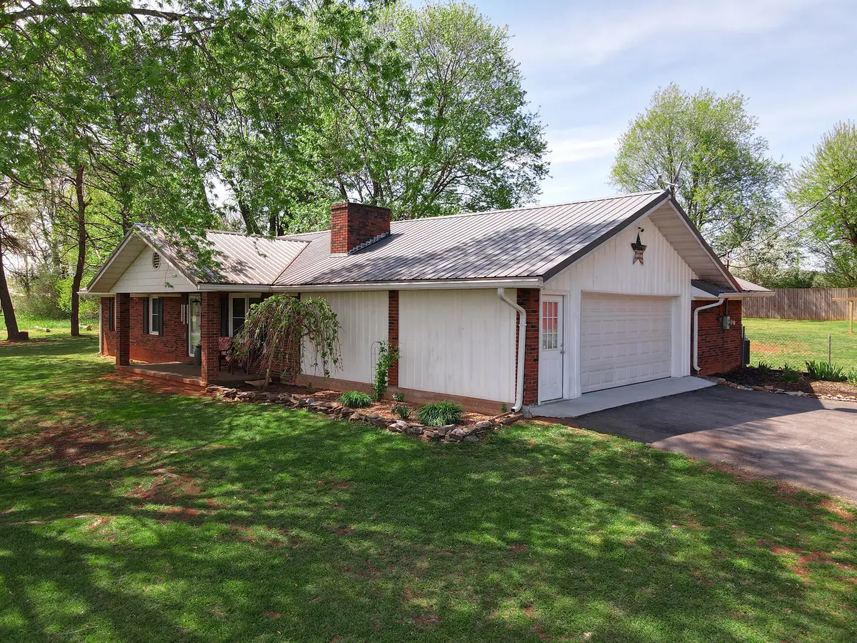 202 Willa Drive, Monticello, KY 42633 - #1