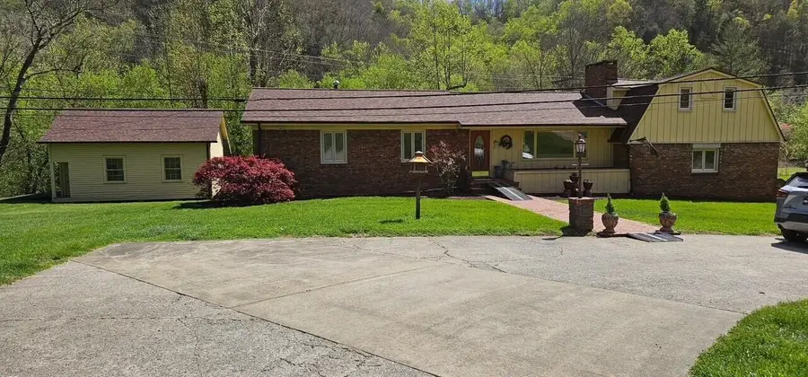 142 Kentucky 194, Prestonsburg, KY 41653 - #2