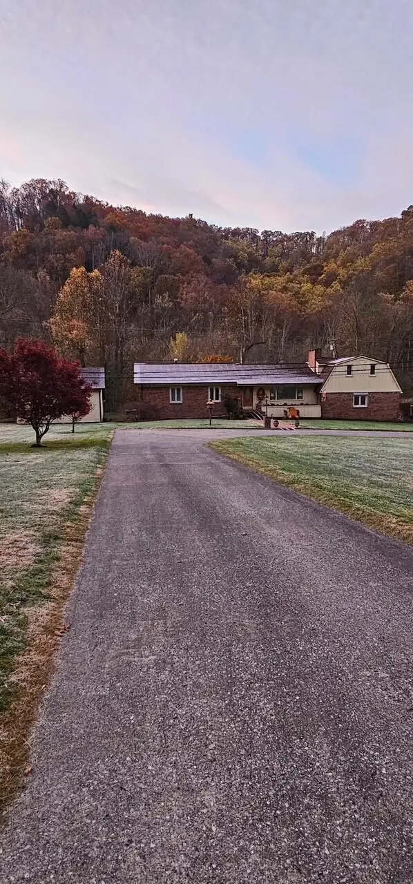 142 Kentucky 194, Prestonsburg, KY 41653 - #3