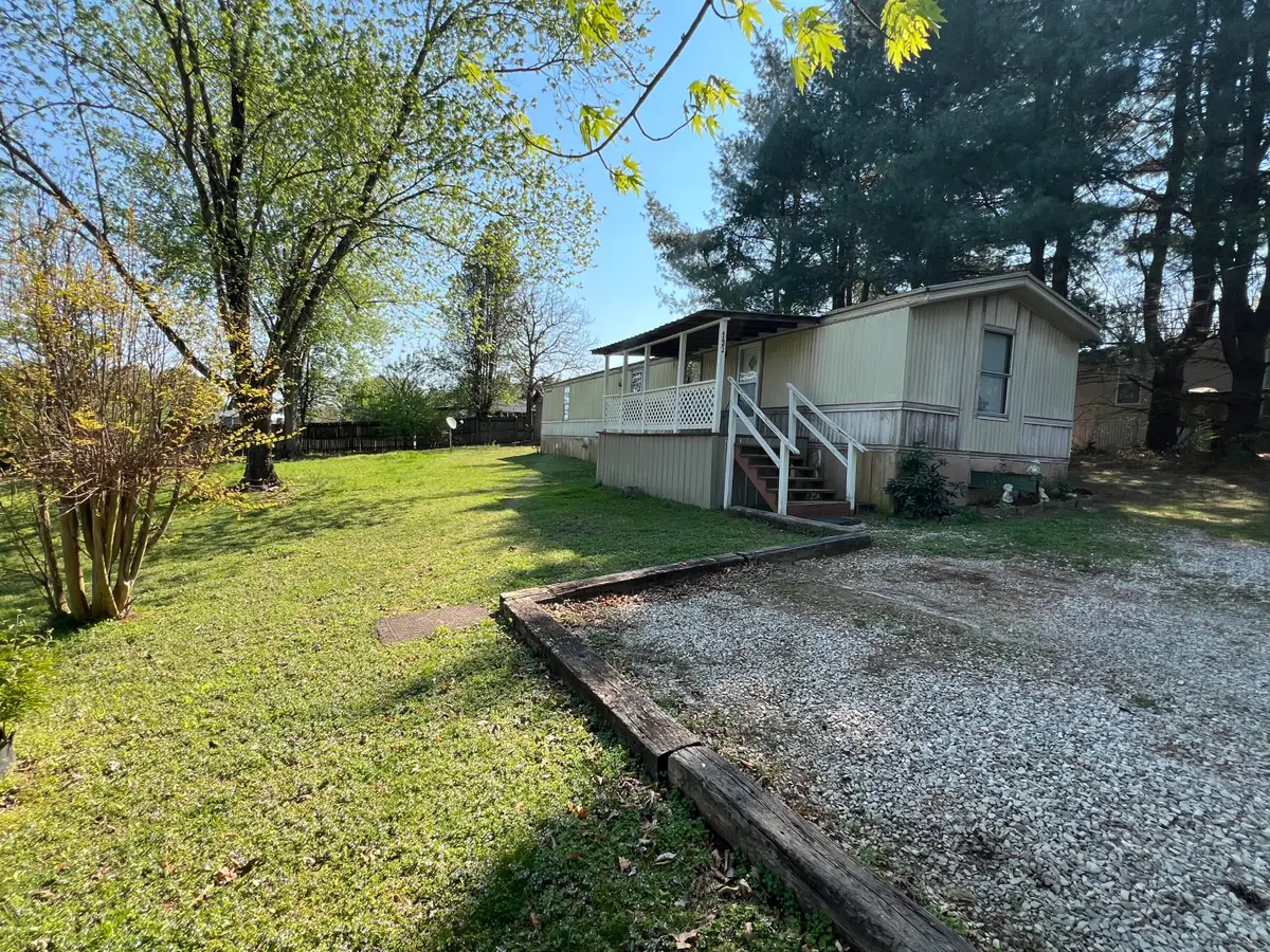 122 S Combs Avenue, Corbin, KY 40701 - #1