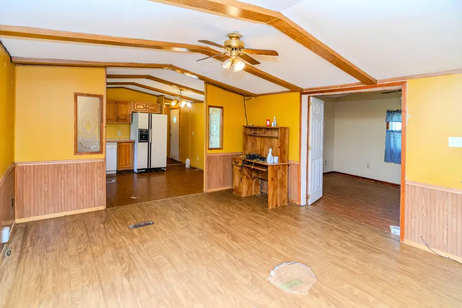 1207 Logan Road, Springfield, KY 40069 - #3