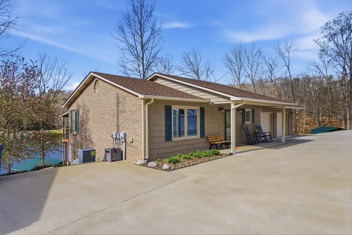 1077 Cliffs Edge Road, East Bernstadt, KY 40729 - #1