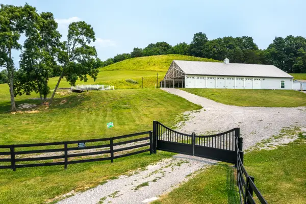 54 Burdette Knob Road, Lancaster, KY 40444