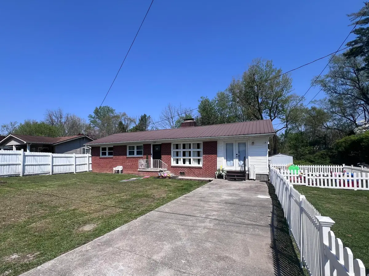 1200 W Chester Avenue, Middlesboro, KY 40965 - #1