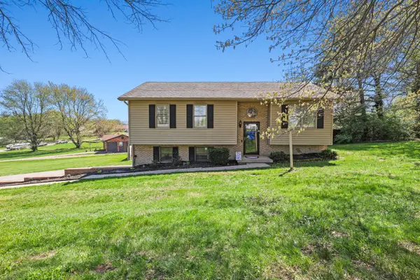 121 Eastland Drive, Paris, KY 40361