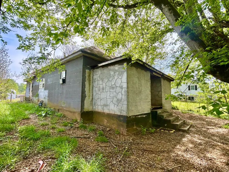 804 Nixon Street, Ferguson, KY 42533 - #3