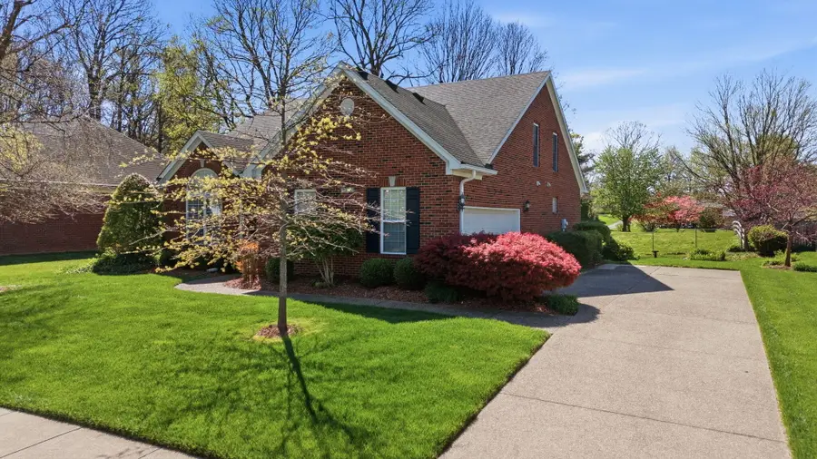 5207 Pavilion Way, Louisville, KY 40291 - #2