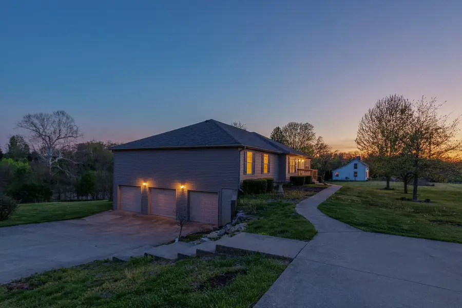 1695 Oregon Road, Versailles, KY 40383 - #3