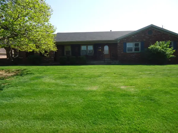 106 Pine Hill Drive, Lancaster, KY 40444
