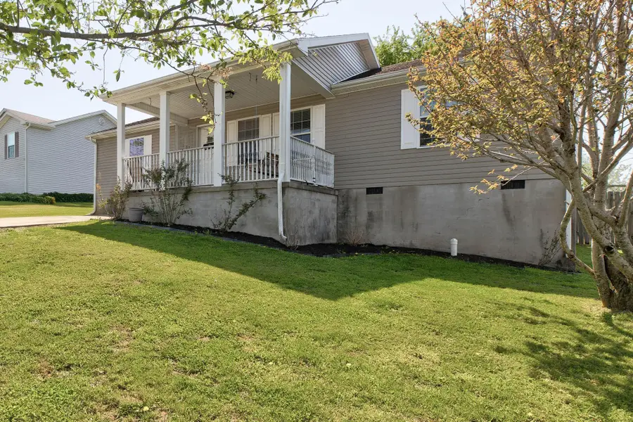 861 Thorn Trace Drive, Mount Sterling, KY 40353 - #3