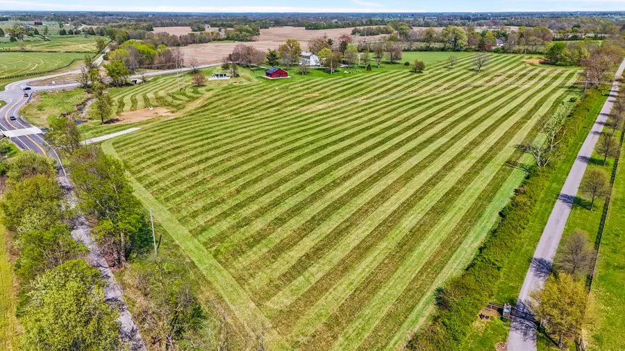 750 Elizabeth Station Road, Paris, KY 40361 - #2