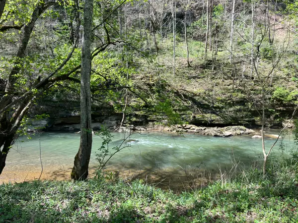 117 Bradley Lane, Beattyville, KY 41311