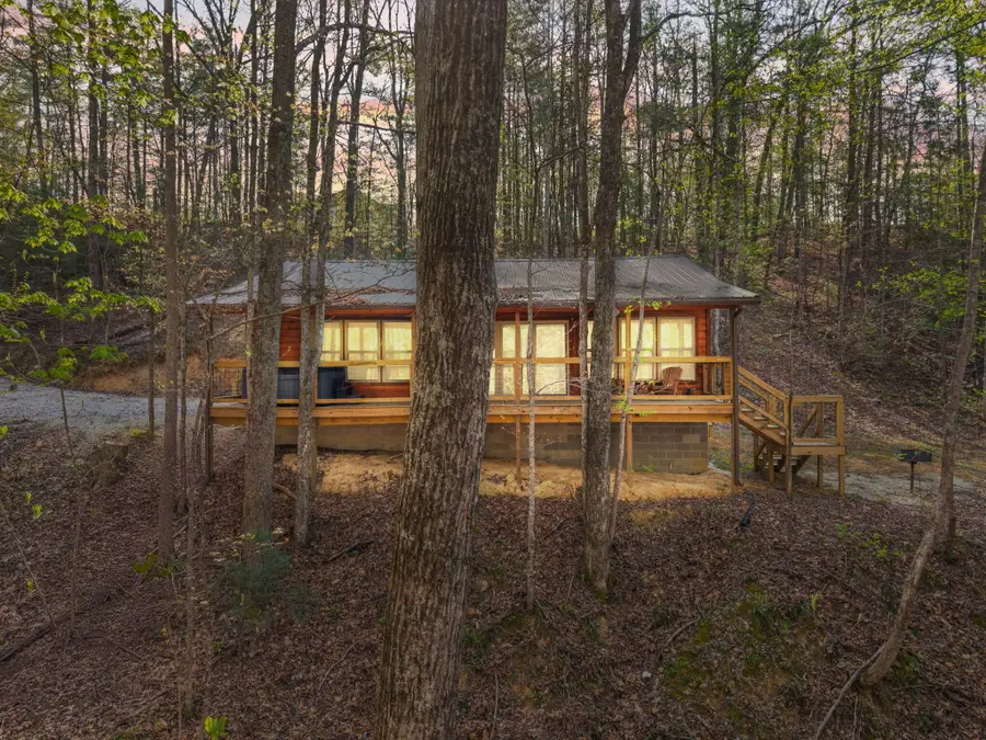 1134 Cliffview Road, Campton, KY 41301 - #2