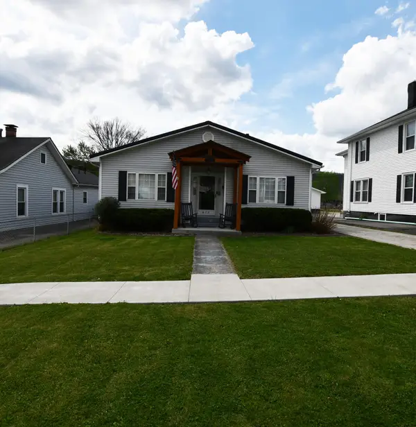 413 Elm Street, Ravenna, KY 40472