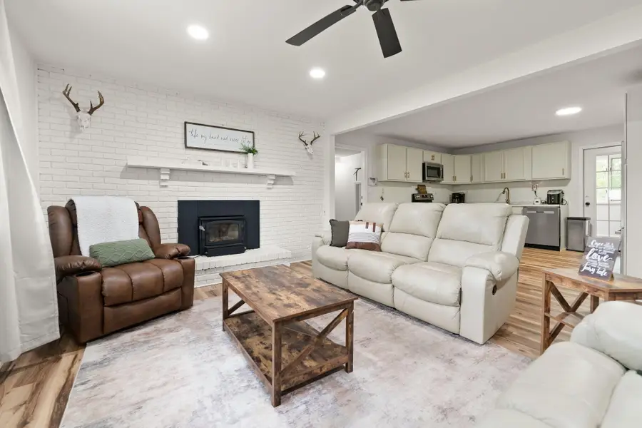 1726 Mildred Road, McKee, KY 40447 - #2