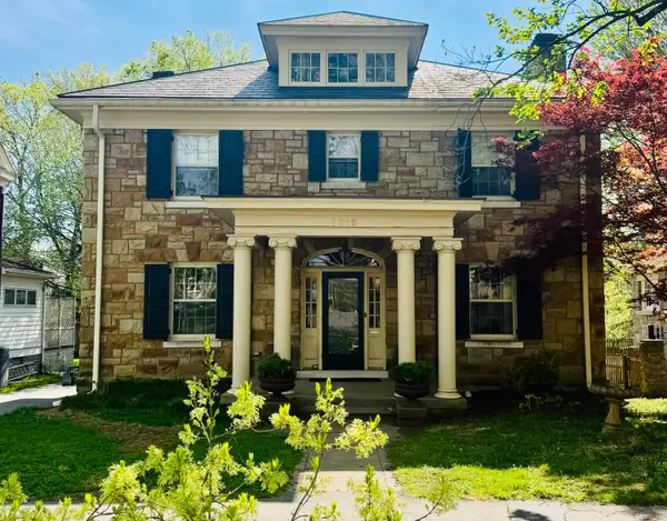 1216 Richmond Road, Lexington, KY 40502