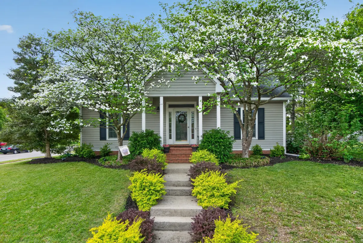 1055 Forest Lake Drive, Lexington, KY 40515 - #1