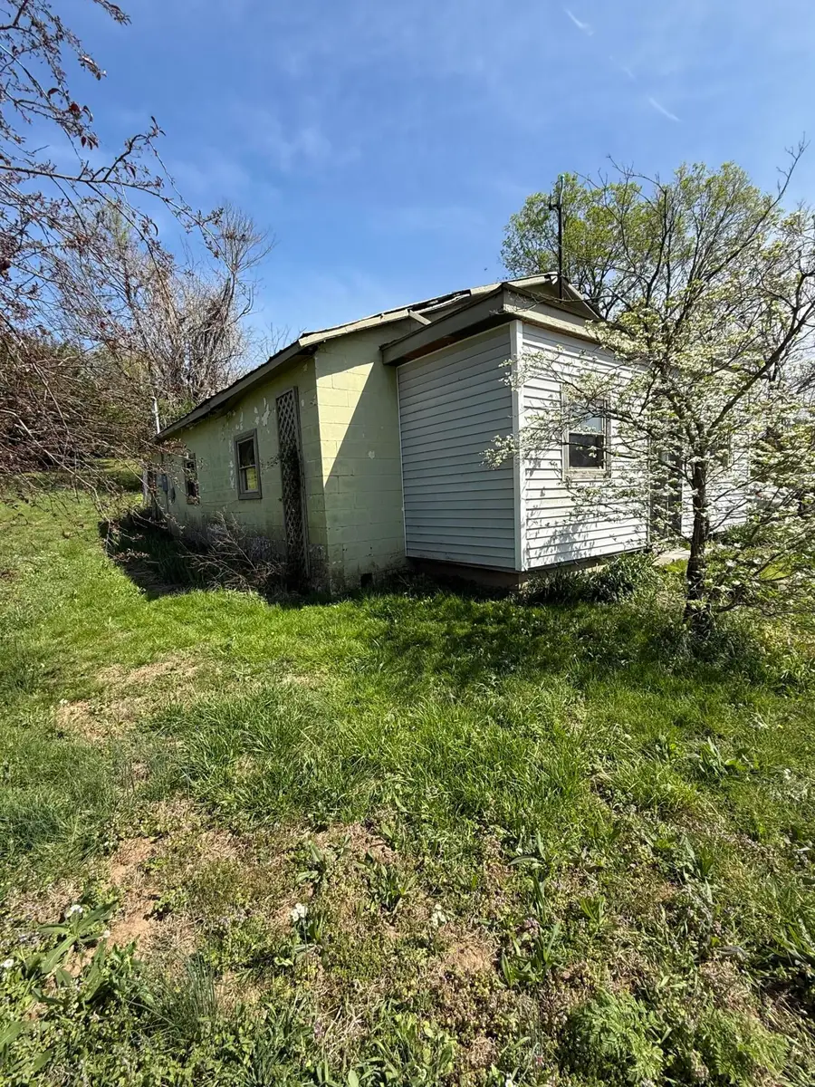 2065 Cartersville Road, Paint Lick, KY 40461 - #2