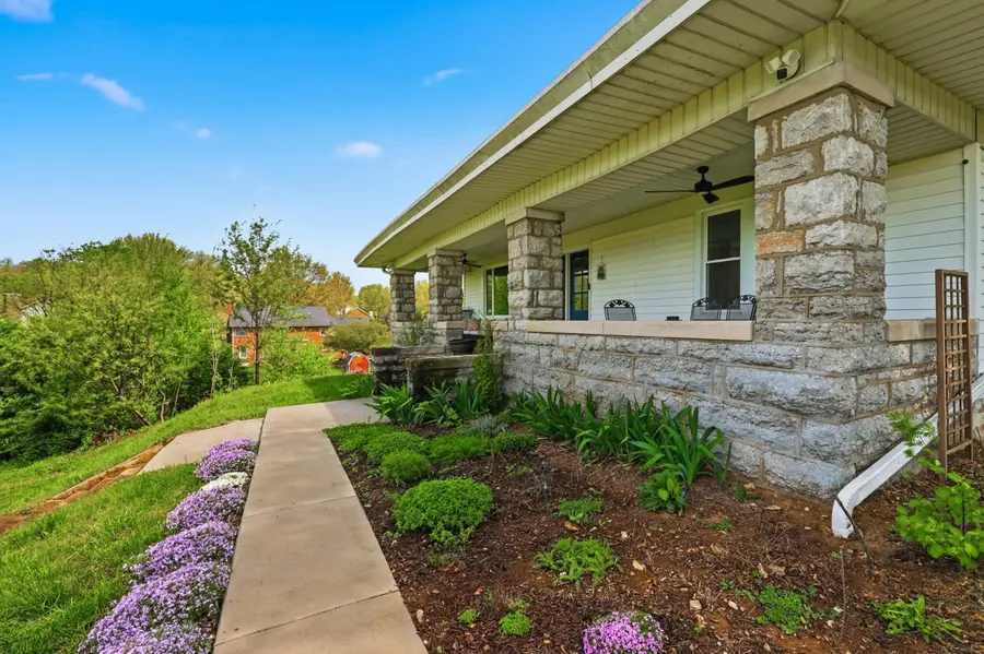 314 N Winter Street, Midway, KY 40347 - #2