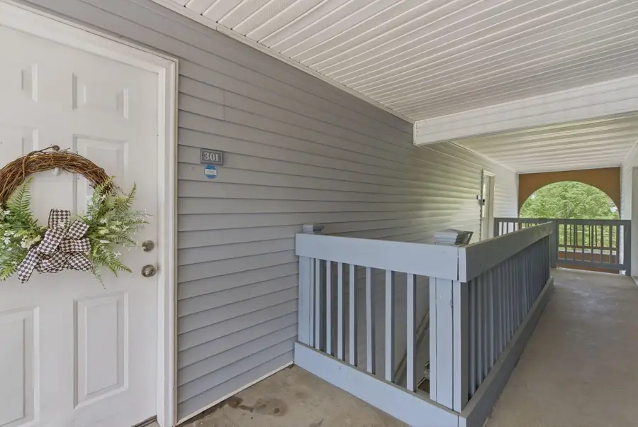 209 Simpson Avenue #301, Lexington, KY 40504 - #2