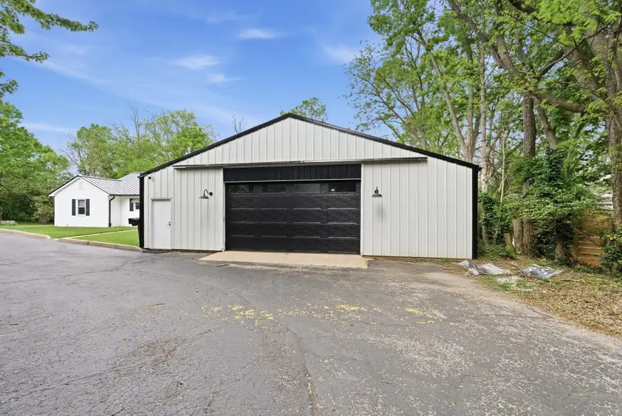 237 Rose Hill Avenue, Versailles, KY 40383 - #2