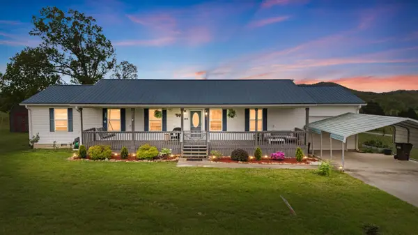 100  Katie Lane, Clay City, KY 40312