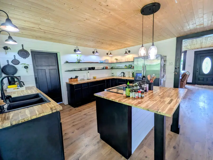 12251 U.s. 421, Tyner, KY 40486 - #2