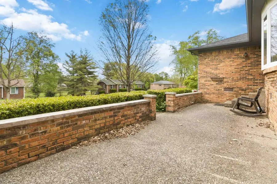 522 Silverbrook Drive, Danville, KY 40422 - #3