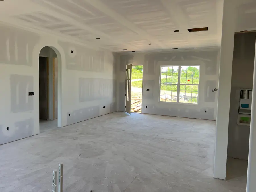 1004 Pinnacle Way, Lawrenceburg, KY 40342 - #2