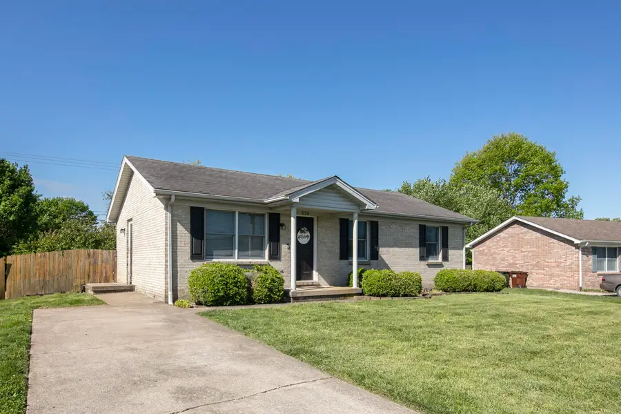 220 Blackhawk Circle, Versailles, KY 40383 - #2
