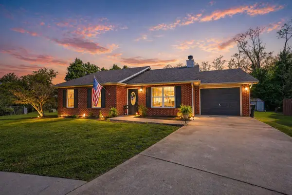 235 Holly Lane, Paris, KY 40361