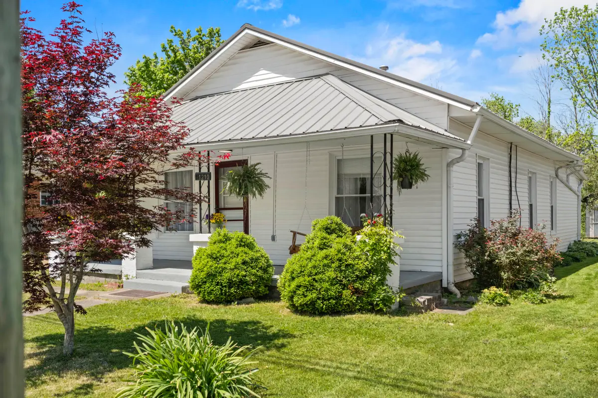 1210 S Irvine Road, Irvine, KY 40336 - #1