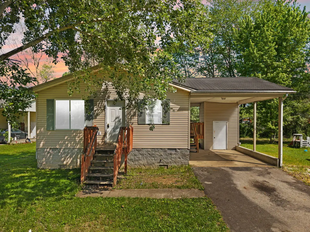 912 Walton Street, Morehead, KY 40351 - #1