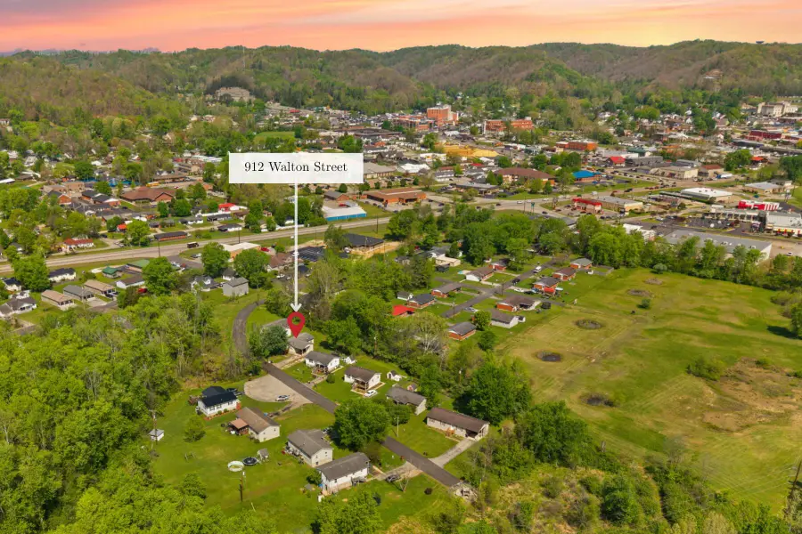 912 Walton Street, Morehead, KY 40351 - #3