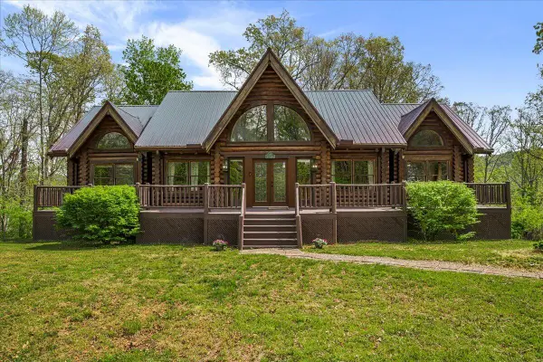 300 Oak Ridge Drive, Stanton, KY 40380