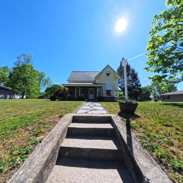 286 Broadway Street, Irvine, KY 40336