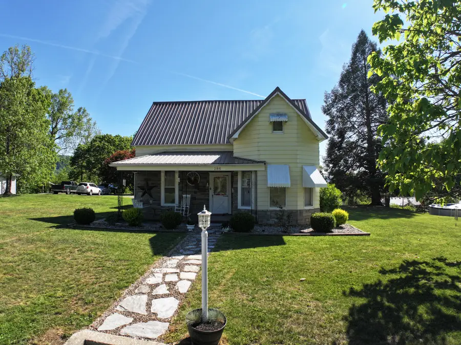 286 Broadway Street, Irvine, KY 40336 - #2