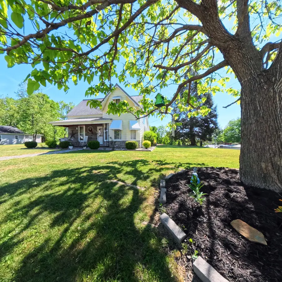 286 Broadway Street, Irvine, KY 40336 - #3