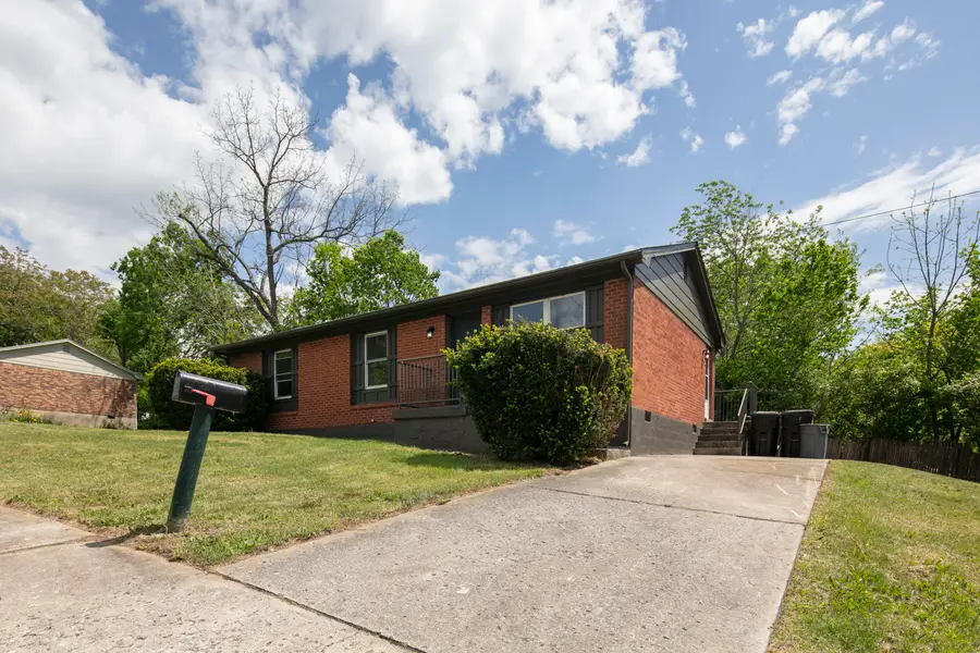 210 Chapel Street, Paris, KY 40361 - #3