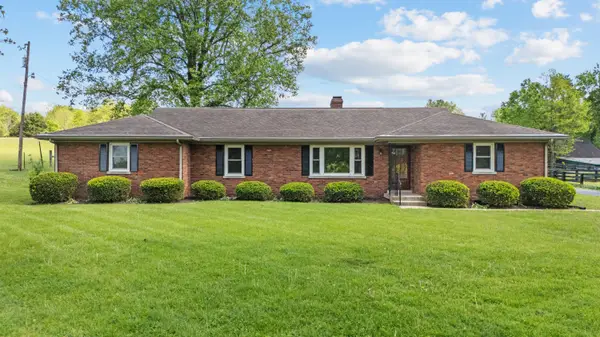 6888 Midway Road, Midway, KY 40347