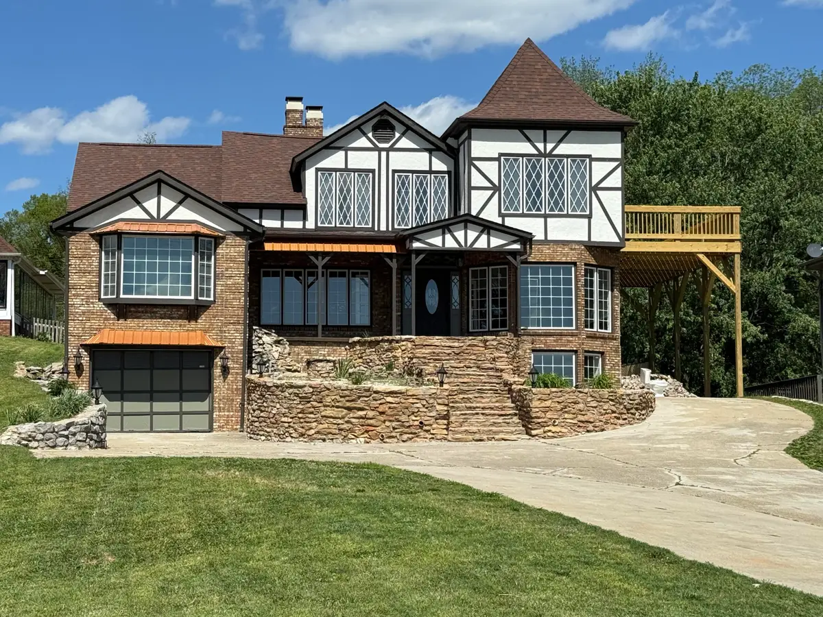 518 W Lakeshore Drive, Burnside, KY 42519 - #1