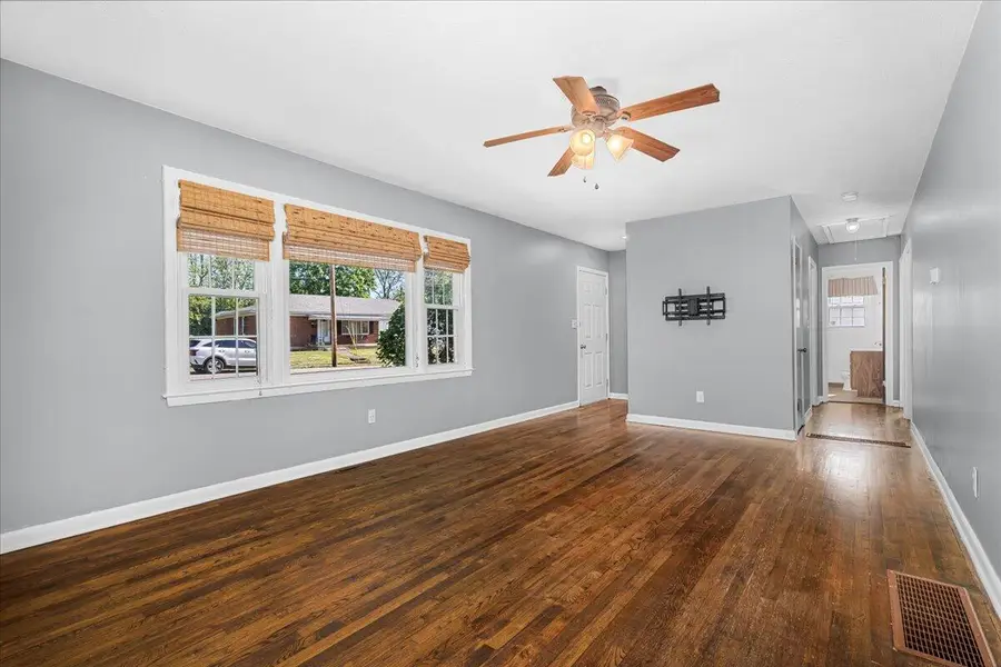 116 Liberty Street, Nicholasville, KY 40356 - #3