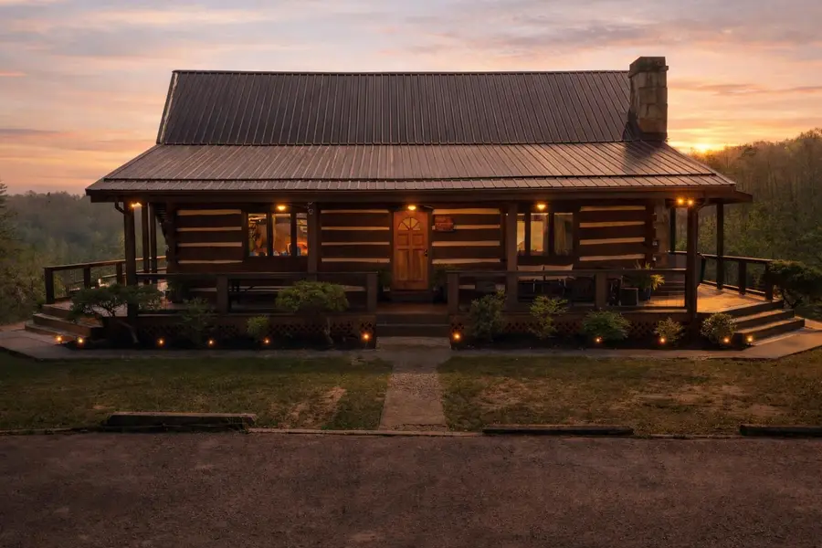 296  Manor House Road, Campton, KY 41301 - #2