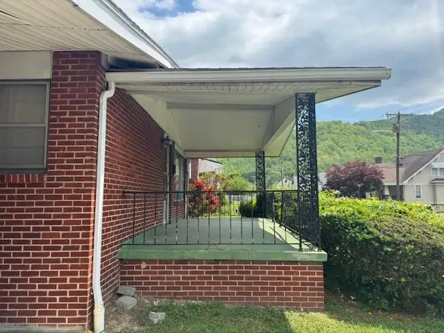 403 E Mound Street, Harlan, KY 40831 - #3