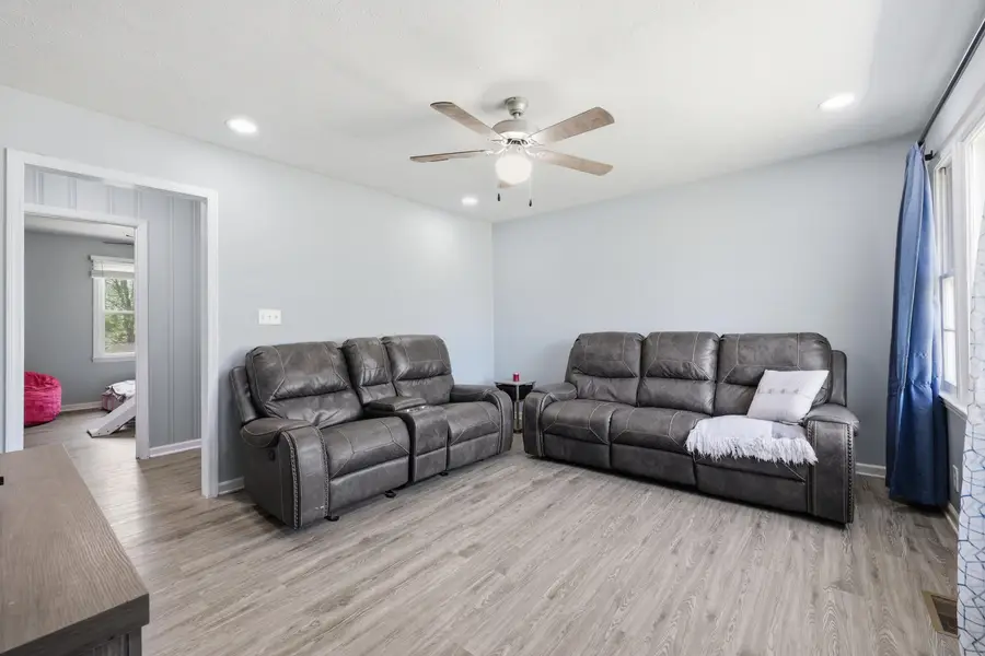 1123 Wells Lane, Lawrenceburg, KY 40342 - #2