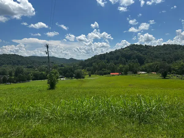 99999 Valentine Branch Road, Cannon, KY 40923