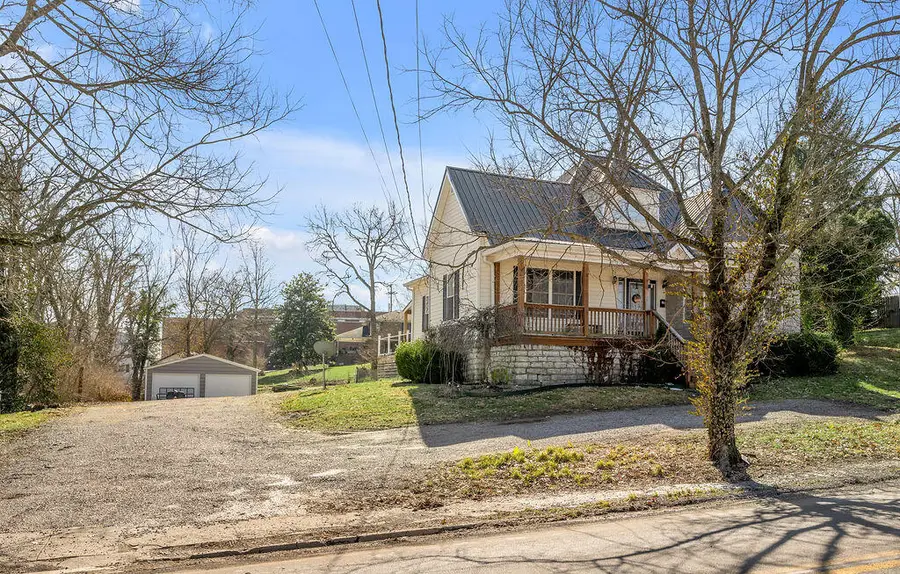 370 Mooreland Avenue, Harrodsburg, KY 40330 - #3